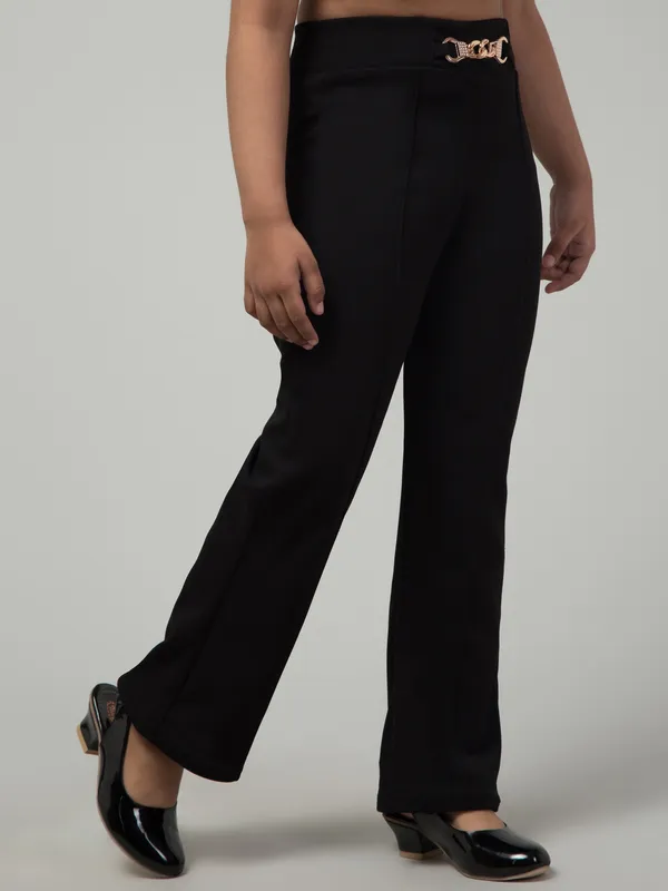 Black_Solid_Casual_Trousers_For_Girls