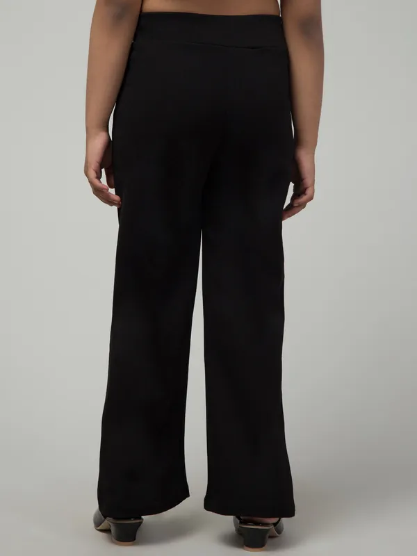 Black_Solid_Casual_Trousers_For_Girls