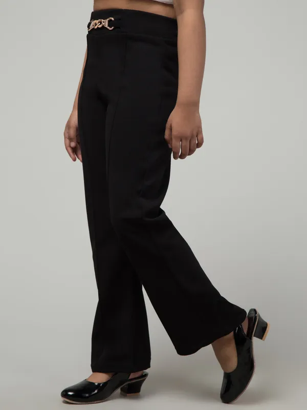 Black_Solid_Casual_Trousers_For_Girls
