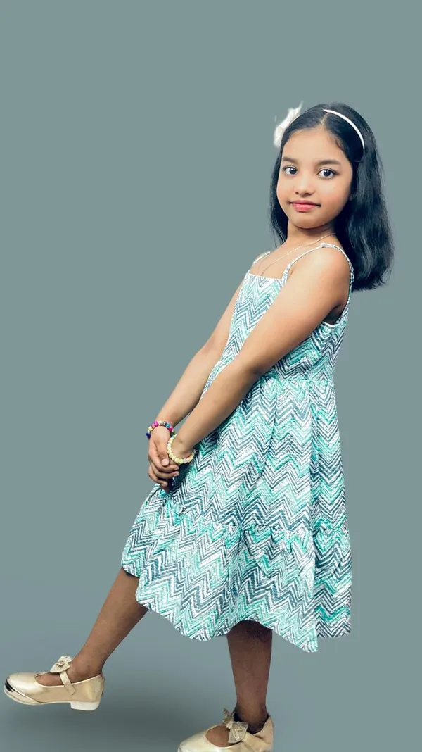 Green_Solid_Evening_Dress_For_Girls
