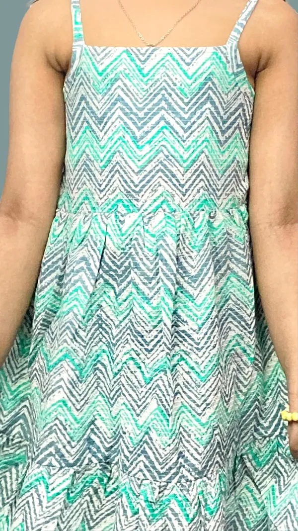 Green_Solid_Evening_Dress_For_Girls