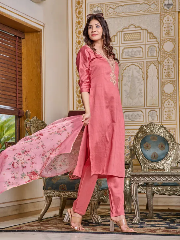 Pink_Serenity_Chanderi_Embroidered_kurti_with_pant_and_Dupatta_For_Women