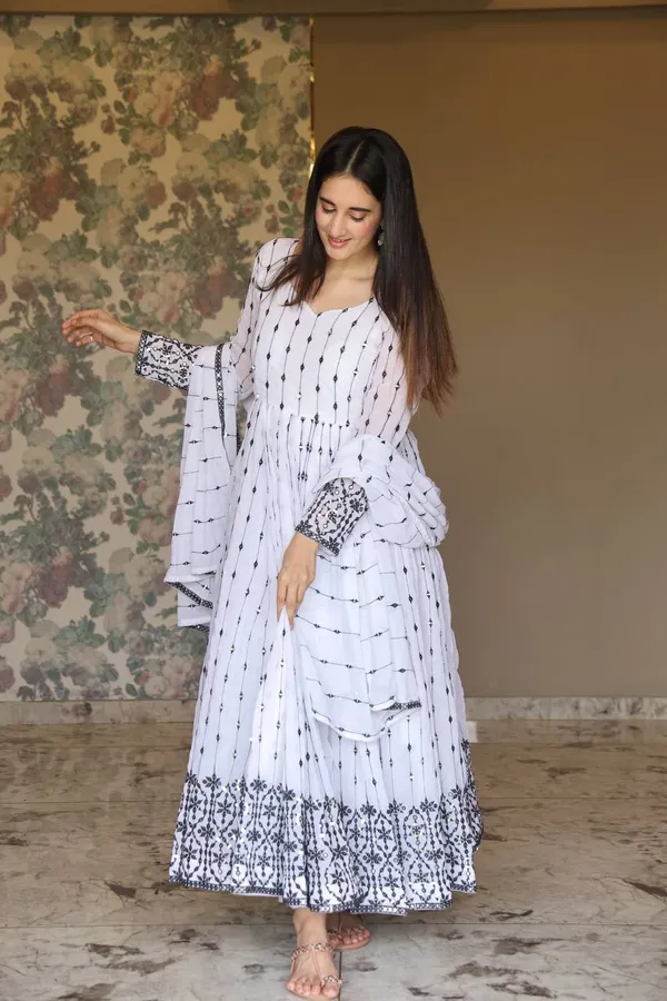 Premium_ReadyMade_Anarkali_Suit_Set_[3_Pcs]Faux_Georgette_with_Net_Embroidery_Work