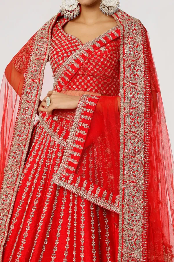Red_Scarlet_Splendor:_Embroidered_Malae_Satin_Lehenga_Choli_Ensemble_For_Women