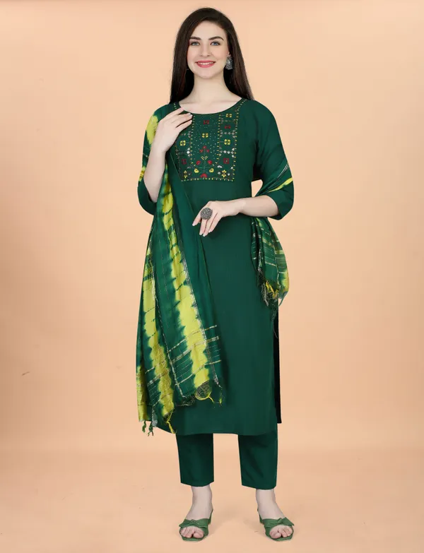 Green_Women_Embroidered_Ethnic_Dress_Kurta__For_Women