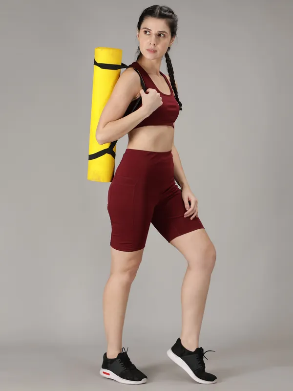 Maroon_Lycra_Blend_Solid_Western_Sportswear_Gym_Tights_Shorts_Shorts_For_Women