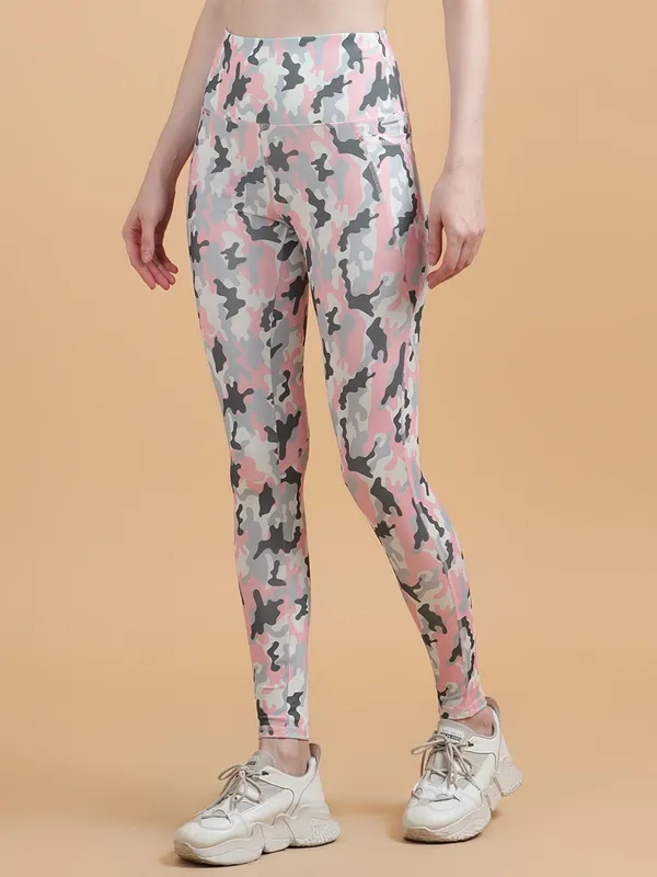 Pink_Lycra_Blend_Printed_Western_Sportswear_Gym_Tights_For_Women