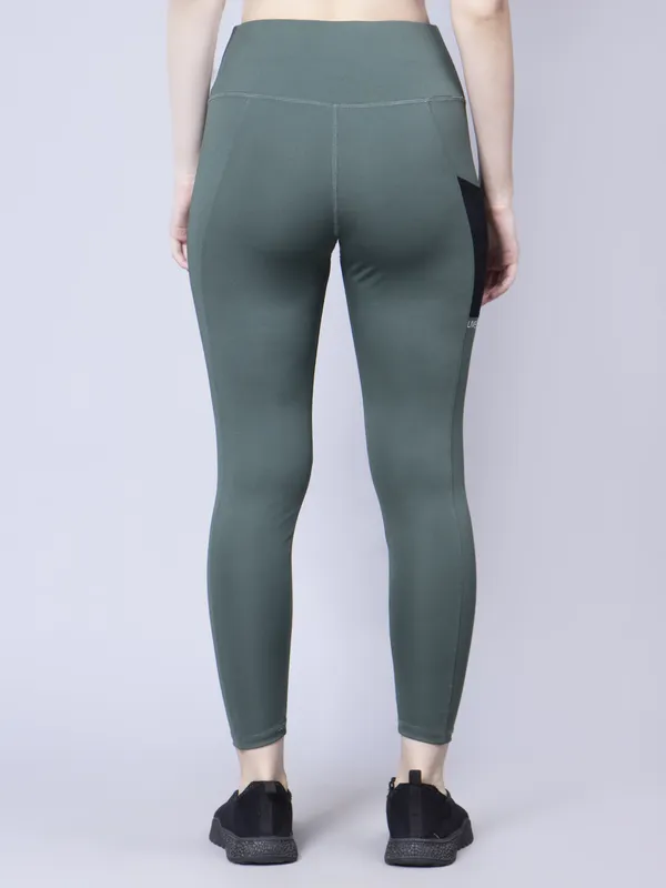 Dark_Green_Polyester_Blend_Solid_Western_Sportswear_Tights_For_Women