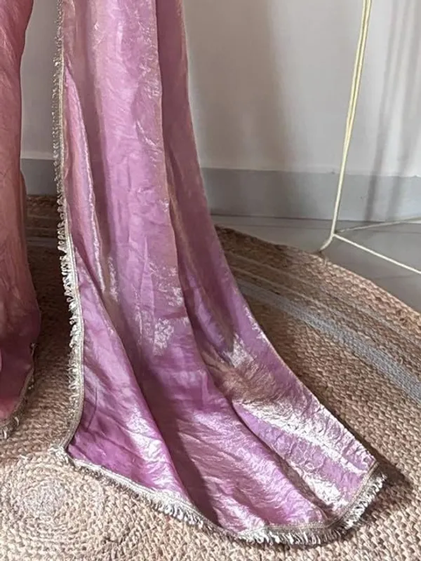 Mauve_Paper_Silk_Saree_With_Sequence_Work_Border_With_Unstitched_Blouse_Piece