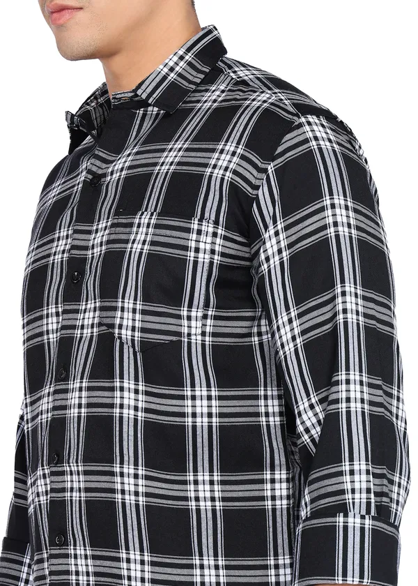 Black_Checkered_Casual_Cotton_Blend_Shirt_For_Men