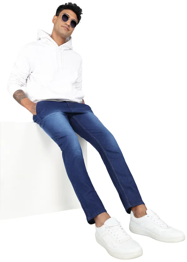 Blue_Tapered_Fit_Solid_Jeans_For_Men_With_Cotton_And_Viscose_Blend_Fabric