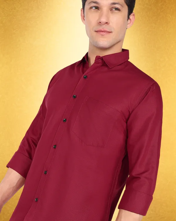 Maroon_Solid_Casual_Cotton_Blend_Shirt_For_Men