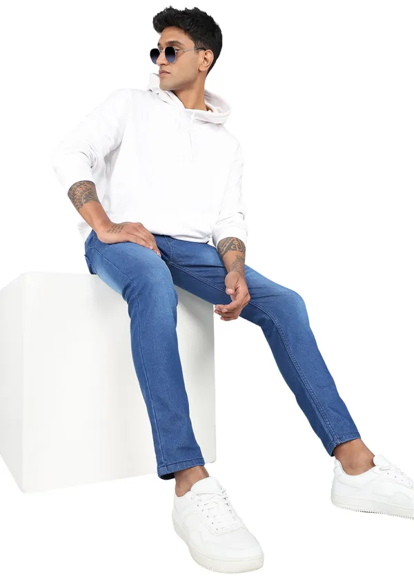 Ice_Blue_Tapered_Fit_Solid_Jeans_For_Men_With_Cotton_And_Viscose_Blend_Fabric