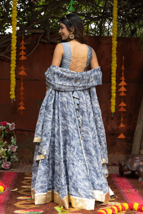 Sara_Grey_Tie_Dye_Lehenga_Set