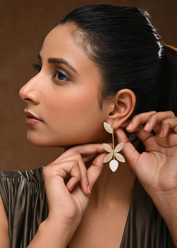 Nature-Inspired_Gold-Toned_Leaf_Drop_Earrings_with_Mother-of-Pearl_Detail