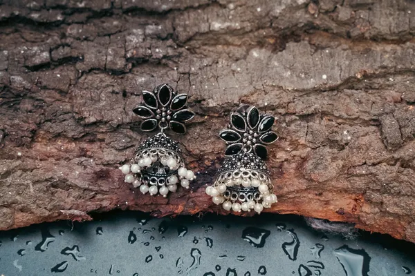 Silver_Oxidized_Jhumki_Earring