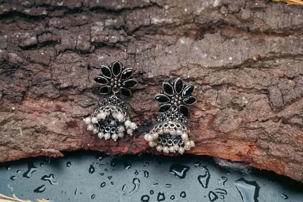 Silver_Oxidized_Jhumki_Earring