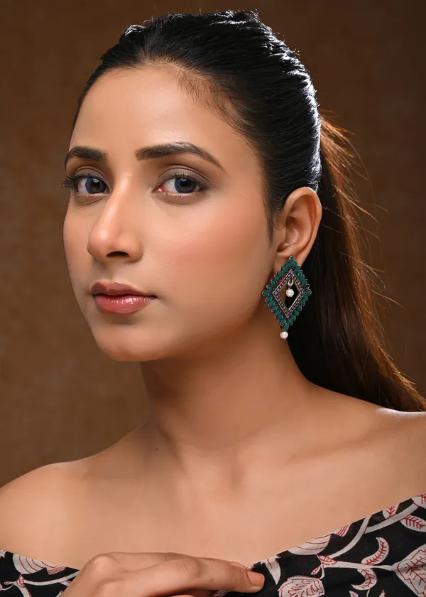 Oxidized_Silver-Toned_Square_Stud_Earrings_with_Green_Marquise_Stones