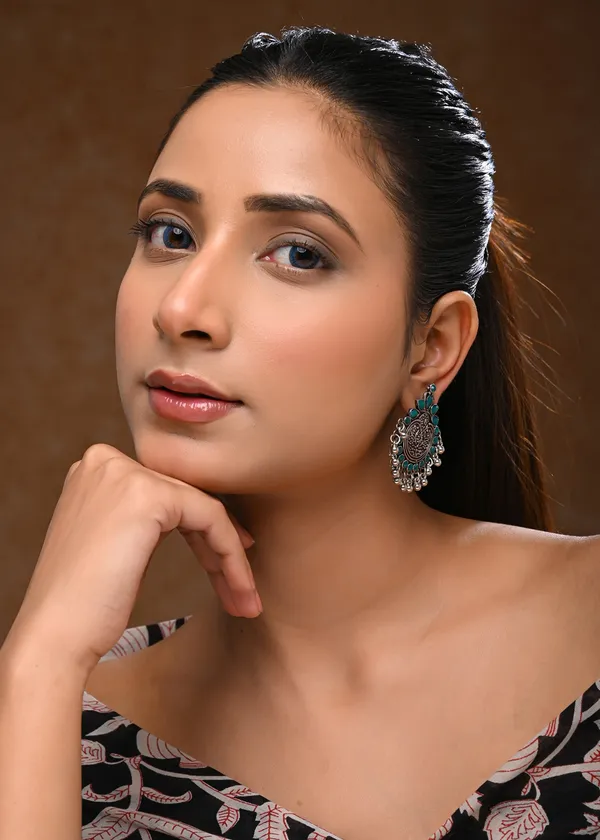 Oxidized_Silver-Toned_Stud_Earrings_with_Green_Stones_and_Ghungroo_Detail