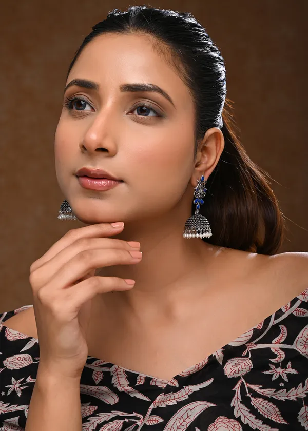 Oxidized_Silver-Toned_Peacock_Jhumka_Earrings_with_Sapphire_Blue_Stones