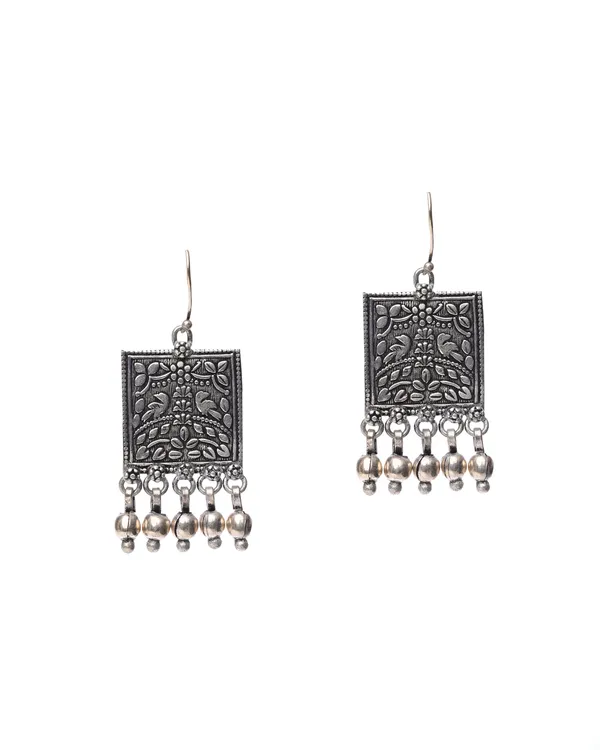 Oxidized_Silver-Toned_Engraved_Square_Drop_Earrings_with_Ghungroo