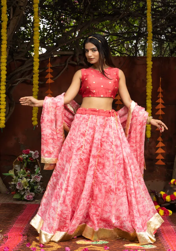 Sara_Coral_Tie_Dye_Lehenga_Set