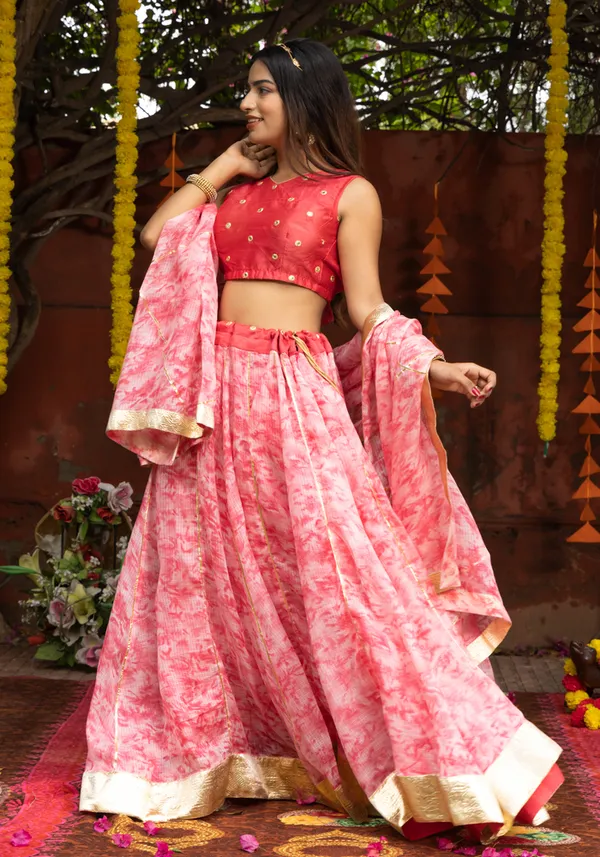 Sara_Coral_Tie_Dye_Lehenga_Set