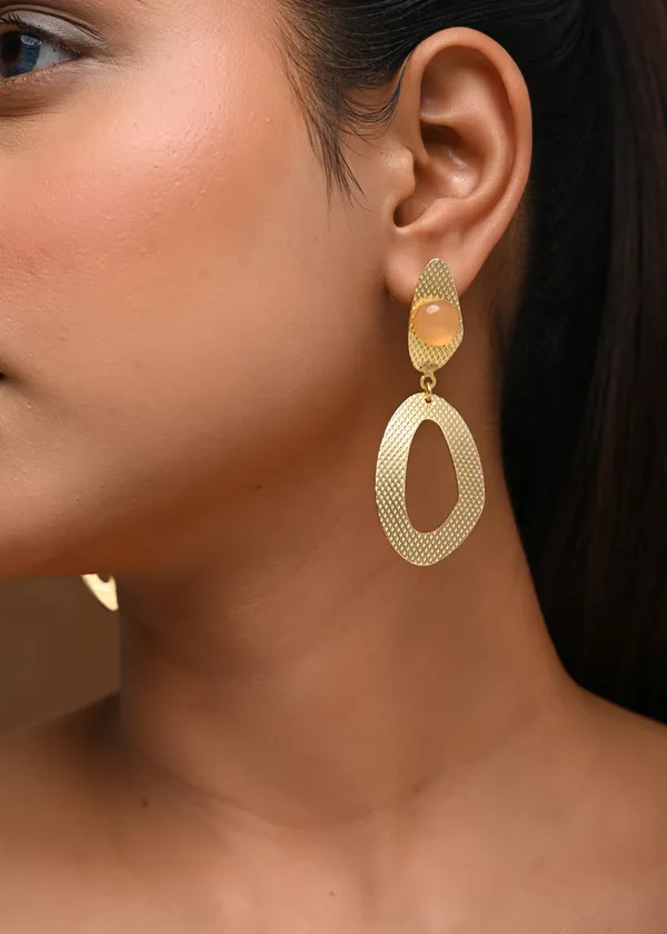 Gold-Toned_Textured_Drop_Earrings_with_Pink_Stone_Detail