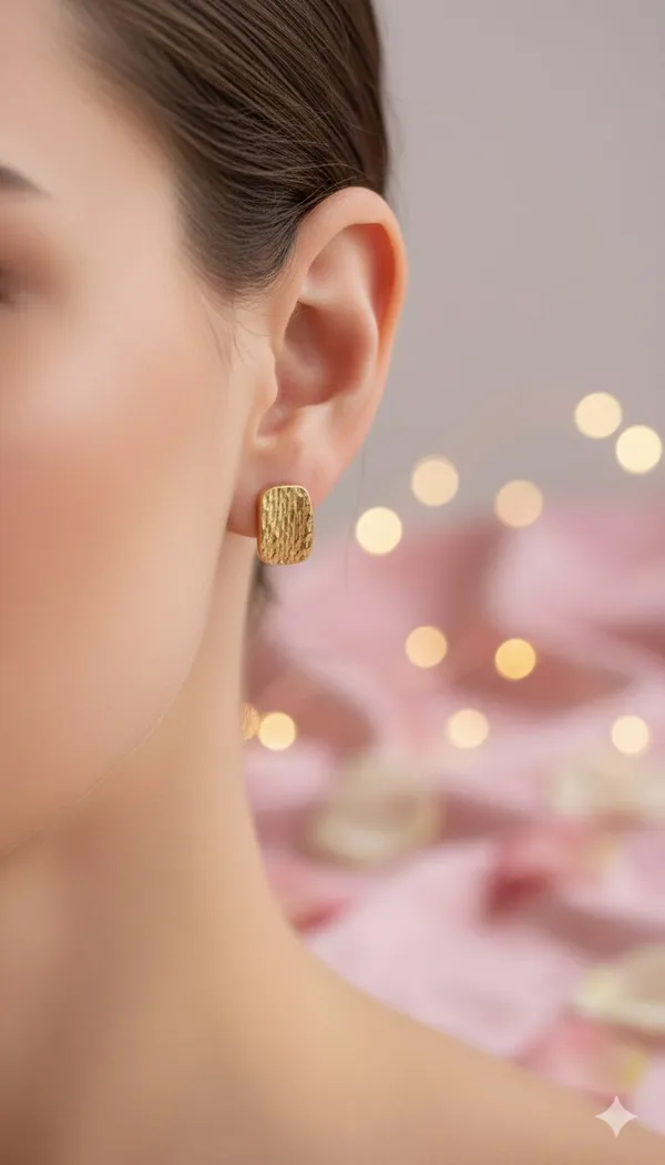 Gold_Tone_Abstract_Curve_Stud_Earrings