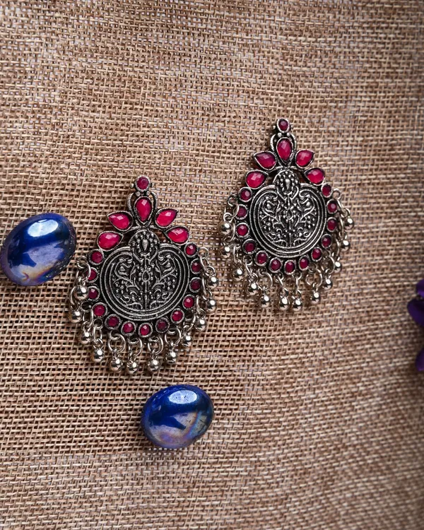 Oxidized_Silver-Toned_Engraved_Chandbali_Drop_Earrings_with_Pearl_Drops