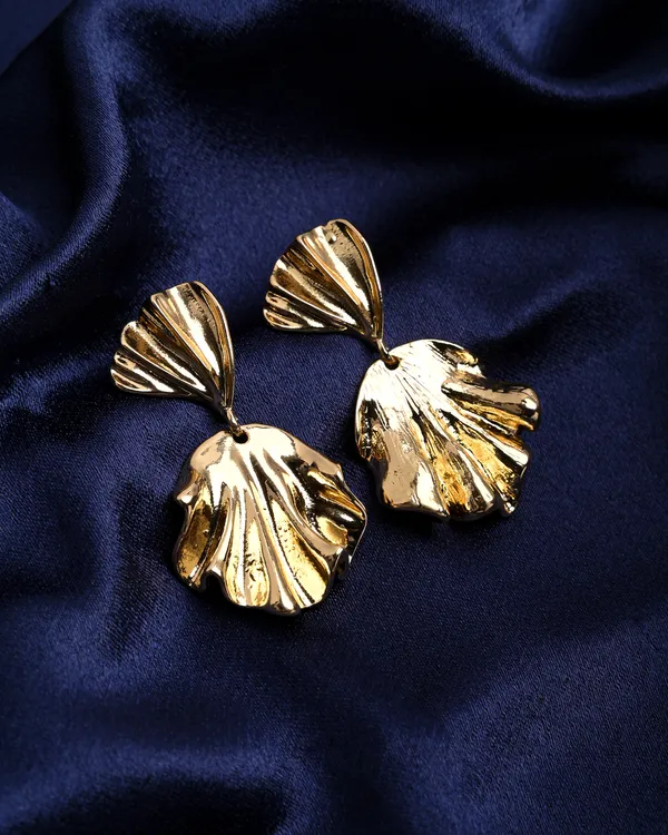 Gold-Toned_Sculptural_Shell_or_Petal_Drop_Earrings