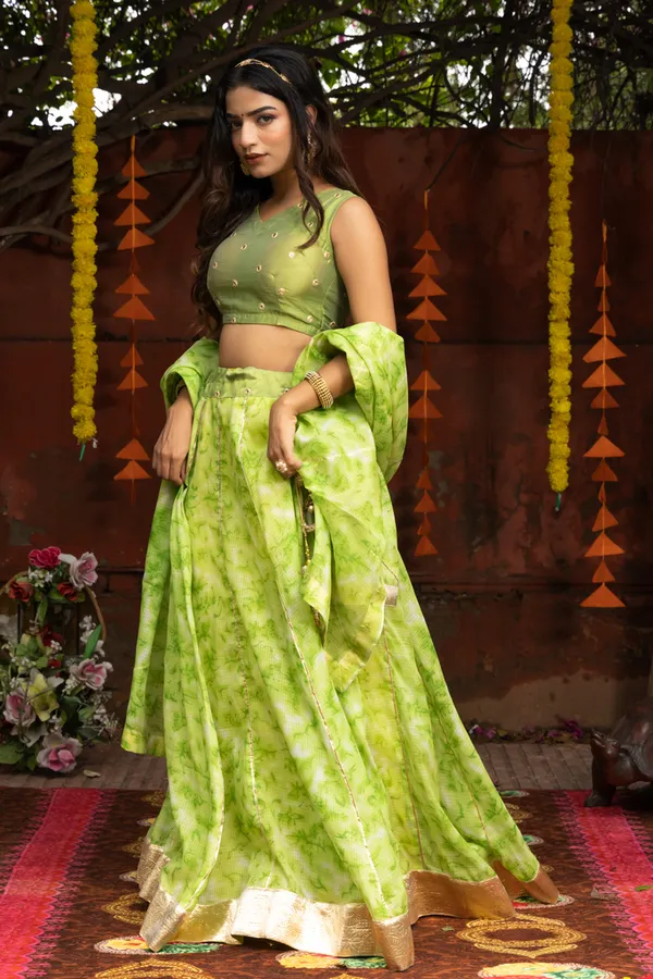 Sara_Green_Tie_Dye_Lehenga_Set