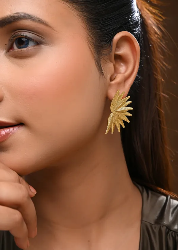 Gold-Toned_Detailed_Leaf_Stud_Earrings