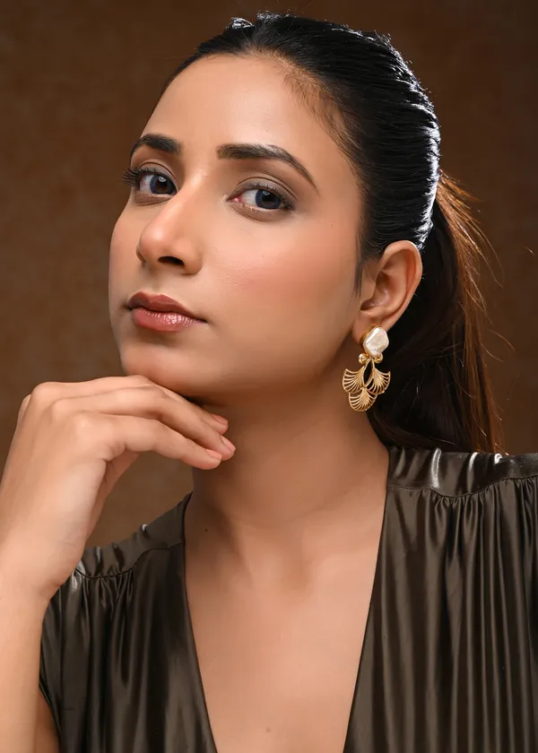 Gold-Toned_Ginkgo_Fan_Drop_Earrings_with_Baroque_Pearl_Stud