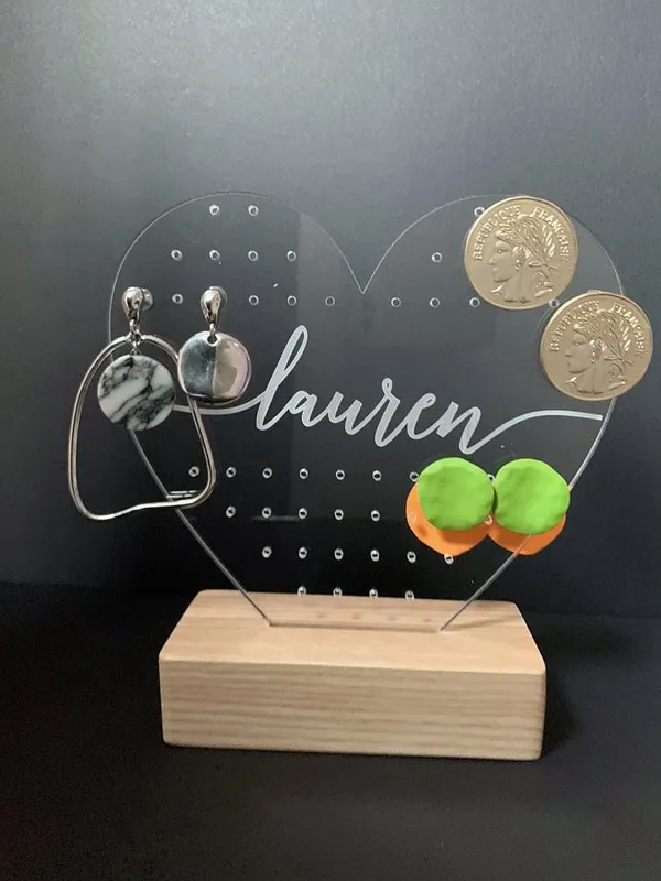 Acrylic_Jewellery_Stand_(Heart)_(Customisable)