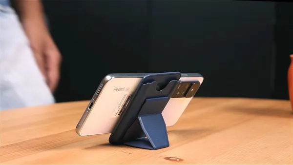Blue_Magnetic_Wallet_For_All_Smart_Mobile_Phones_|_Minimalist_Design_Maximum_Convenience_|_Sleek_And_Secure