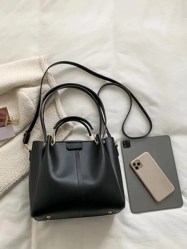 Black_Latest_Handbags_Premium_Handbags_Designer_Handbags_2024_Handbags_Handbags_For_Women_Handbags_For_Girls