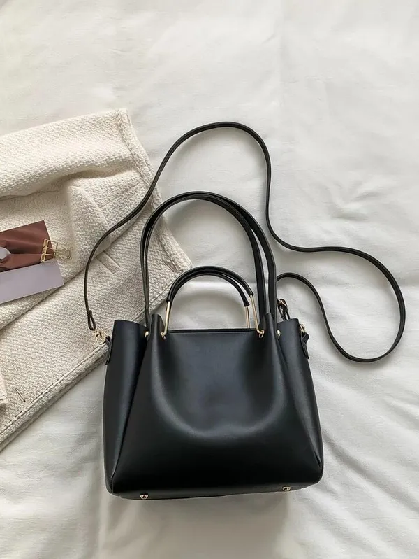 Black_Latest_Handbags_Premium_Handbags_Designer_Handbags_2024_Handbags_Handbags_For_Women_Handbags_For_Girls