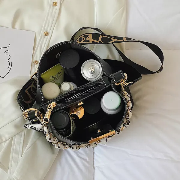 Black_Fashionable_Pu-_Women_Leather_Bucket_Tote_Bag_With_Scarf_Chain_Handle._Two_Compartment__Zipper_Pocket_As_Partition