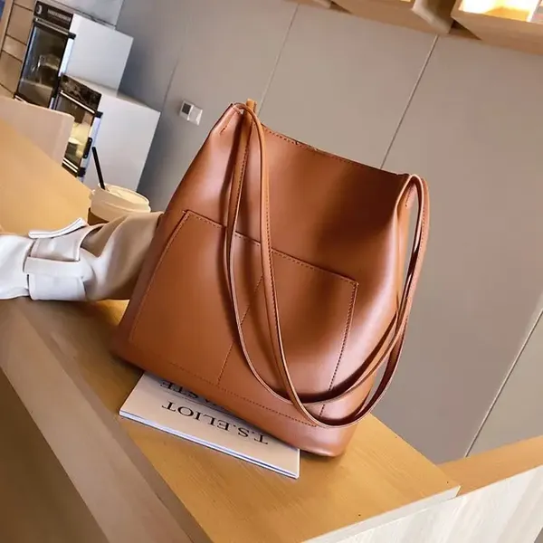 Tan_Women_Tote_Bag_Faux_Leather_Handbags_Casual_Ladies_Shoulder_Bags_For_Shopping._With_1_Compartment_And_Front_Pocket
