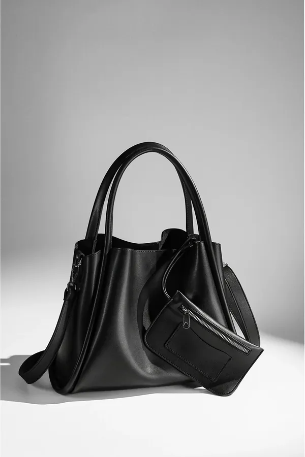 Elegant_PU_Leather_Tote_Bag_for_Women_with_Detachable_Zip_Pouch,_Dual_Handles_&_Adjustable_Strap_–_Spacious_Office,_Travel_&_Daily_Use_Handbag_for_Girls,_Premium_Quality_Shoulder_Sling_Bag_for_Stylish_Look