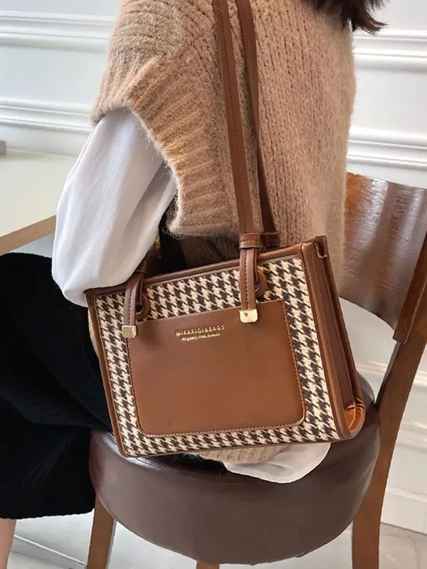 Tan_Large-Capacity_Houndstooth_Bag_New_Fashion._One-Shoulder_Underarm_Handbag