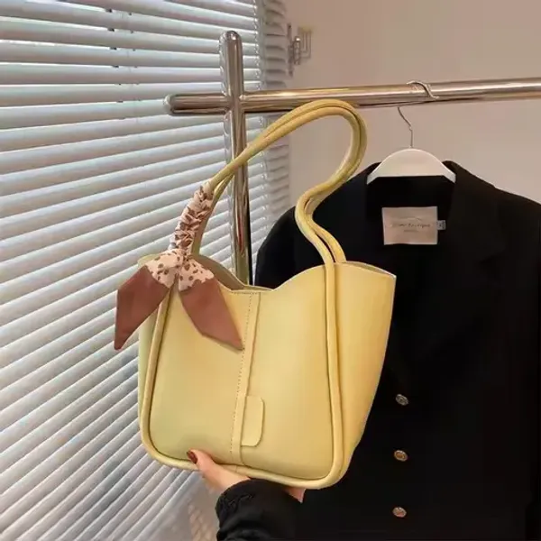 Cream_Versatile_Women'S_Tote_Bag_With_Back_Zip_Pocket__Spacious_Compartment__Perfect_For_Travel,_Office,__Daily_Style