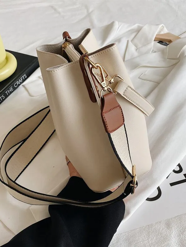 White_Handbag_for_Women_|_Stylish_PU_Leather_Bag_with_Double_Handles