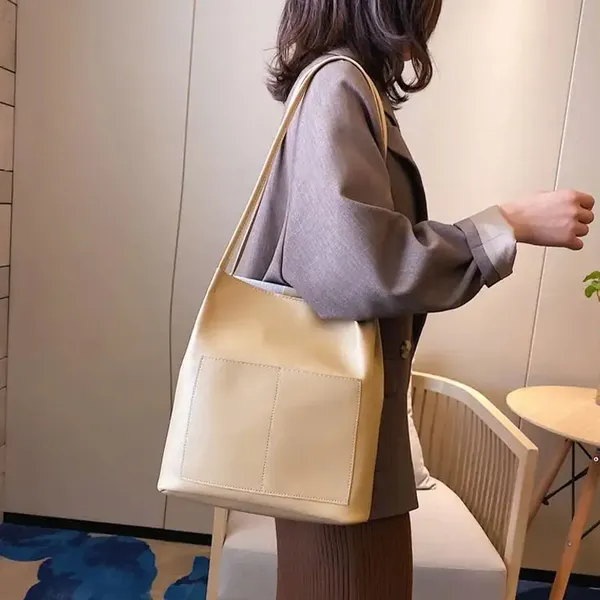 Cream_Women_Tote_Bag__Leather_Handbags_Casual_Ladies_Shoulder_Bags_For_Shopping._With_1_Compartment_And_Front_Pocket