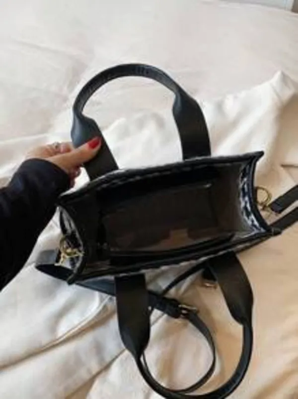 Black_Women_Large_Capacity_Crossbody_Messenger_Bag_With_Big_Compartment._Perfect_For_Work_Commute