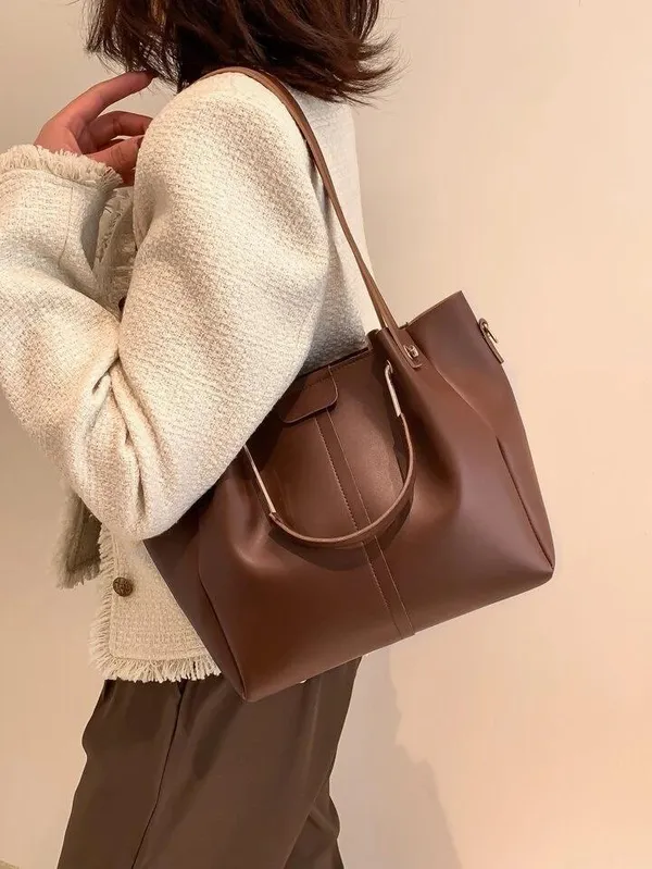 Brown_Latest_Handbags_Premium_Handbags_Designer_Handbags_2024_Handbags_Handbags_For_Women_Handbags_For_Girls