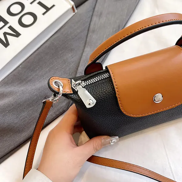 Black_Women_S_Pu-_Leather_Crossbody_Wing_Bag_-_Casual,_Fashionable,_Lightweight_And_Portable