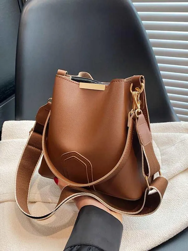 Tan_Handbag_for_Women_|_Classy_PU_Leather_with_Double_Handles_&_Large_Compartment
