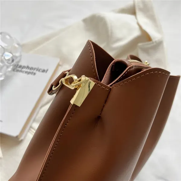 Tan_Luxury_Designer_Wide_Strap_Bucket_Small_Women_Handbags_Autumn_2025_Fashion_Simple_Large_Capacity_Ladies_Shoulder_Crossbody_Bags